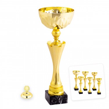 Középkategóriás serleg Laura B