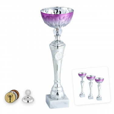 Középkategóriás serleg Ella B